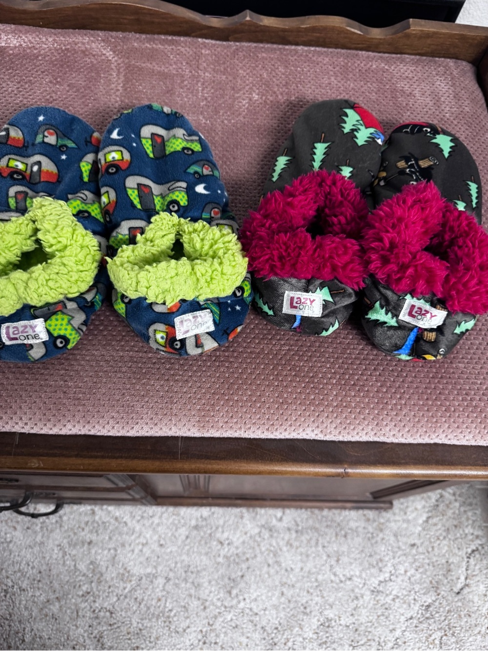 Lazy One woman/girls Plush Slipper Set - Blue with Lime & Black with Magenta 7-9